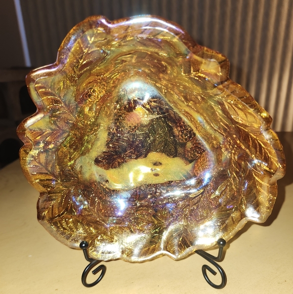 Vintage Amber Iridescent Carnival Glass Grape Pattern Bowl Dish 7" Diameter - Picture 2 of 7